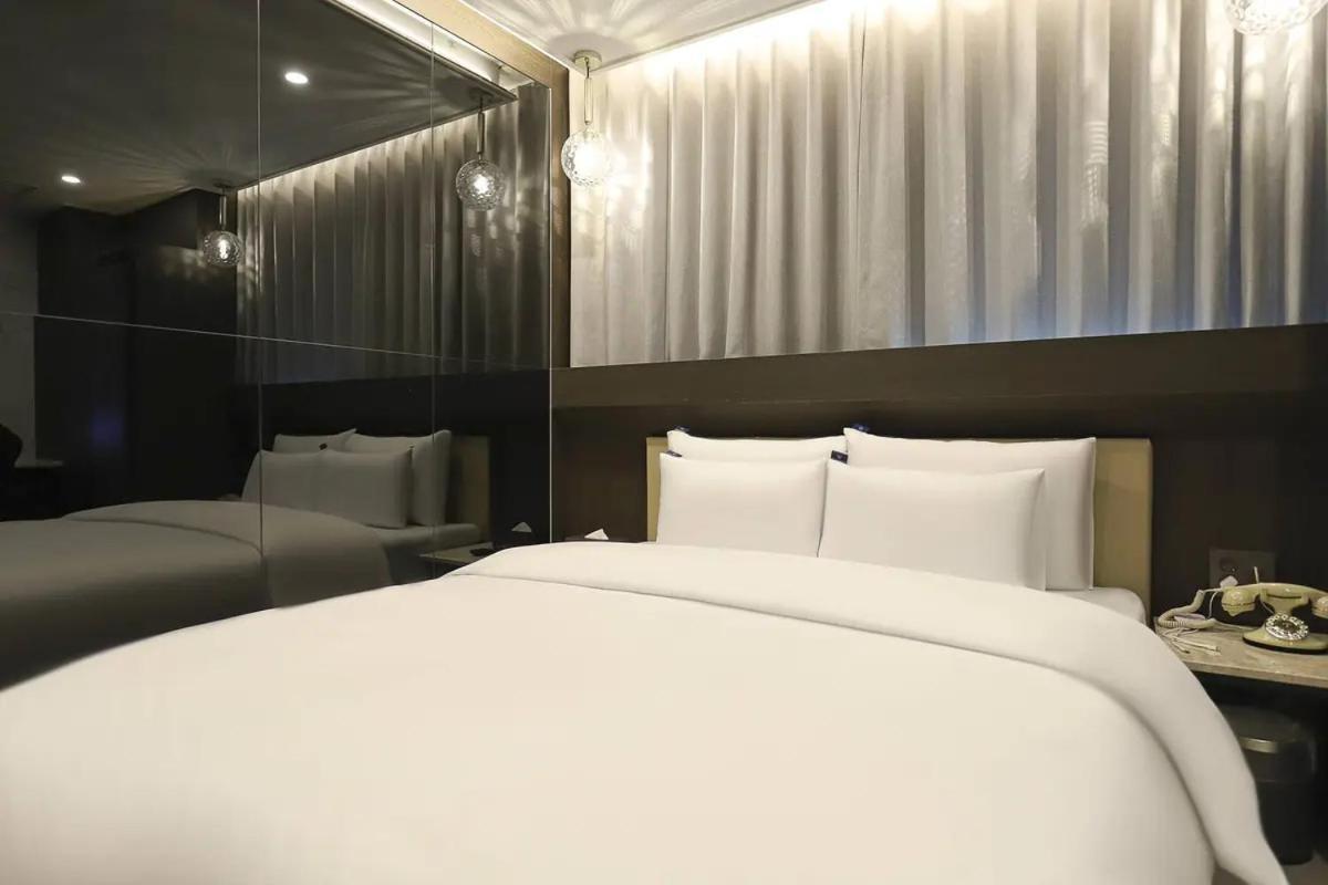 Rosy Hotel Cheongju Exterior foto